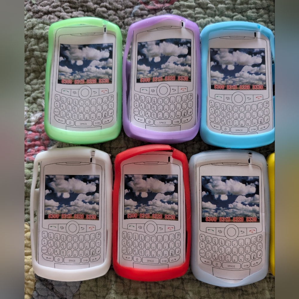 Set Of Silicone Blackberry Cases - Picture 2 of 4